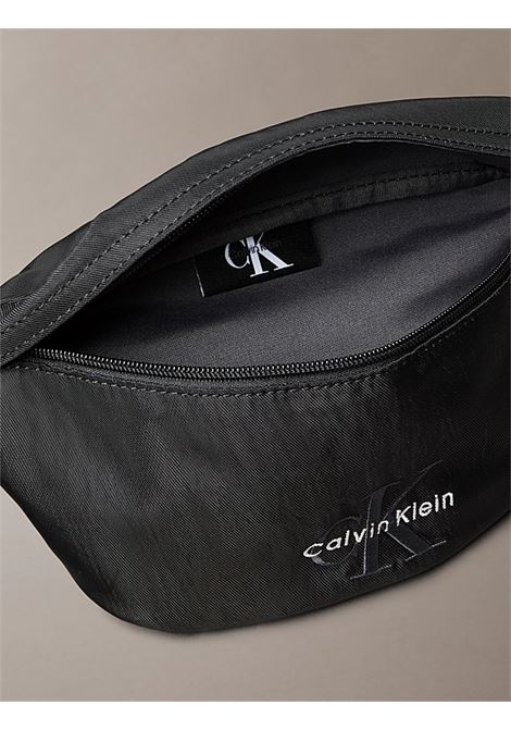 Marsupio in nylon con logo monogramma CALVIN KLEIN | LV04D3116GUB1